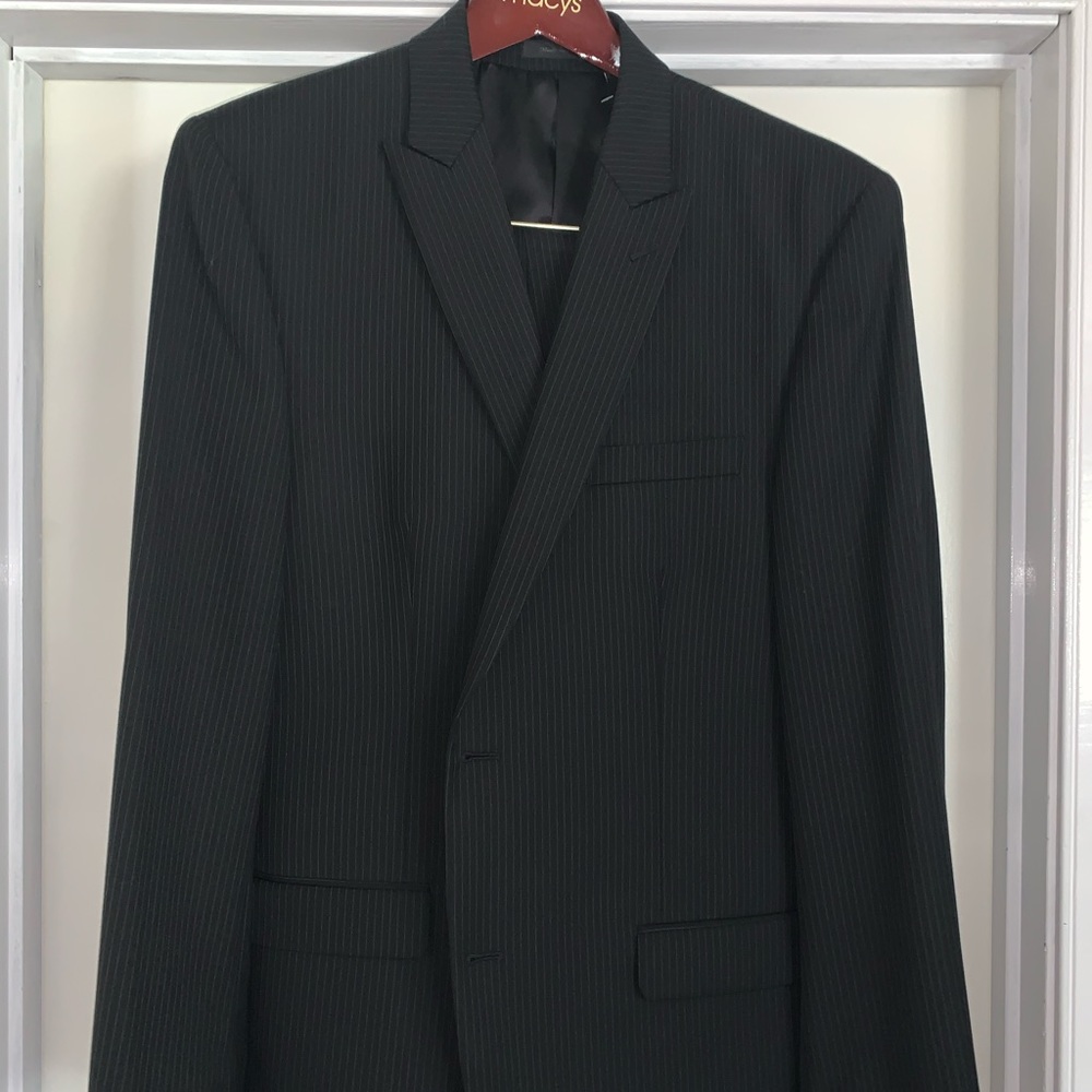 Calvin Klein Navy Pin Stripe Suit 42L & 34x32